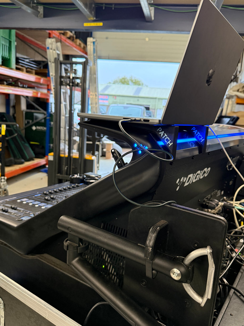 DiGiCo Q338/326 Light Bar Topper